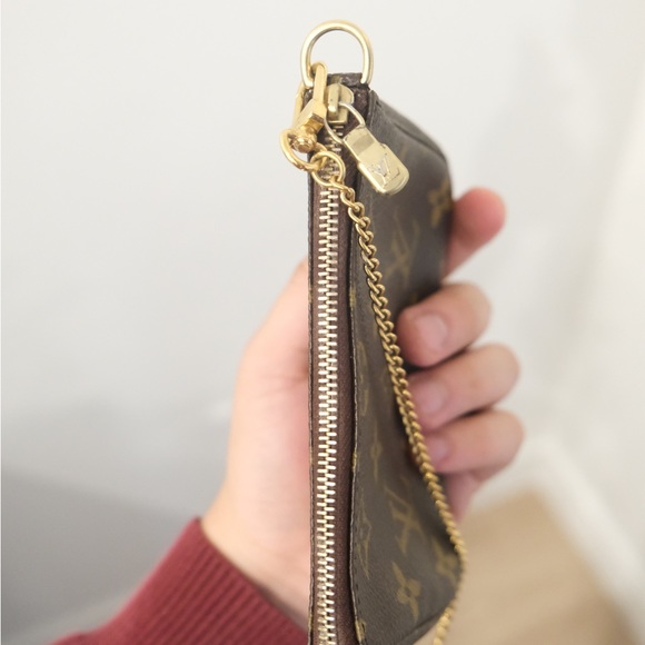 Louis Vuitton Mini Pochette - Picture 6 of 12